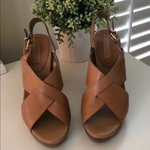 Banana Republic strappy platform leather sandals